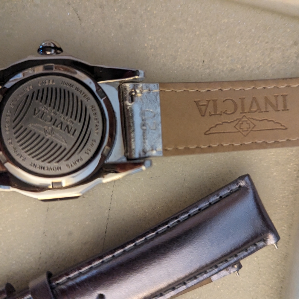 Invicta watch with 3 additional leather bands - rose gold, gold and bronze